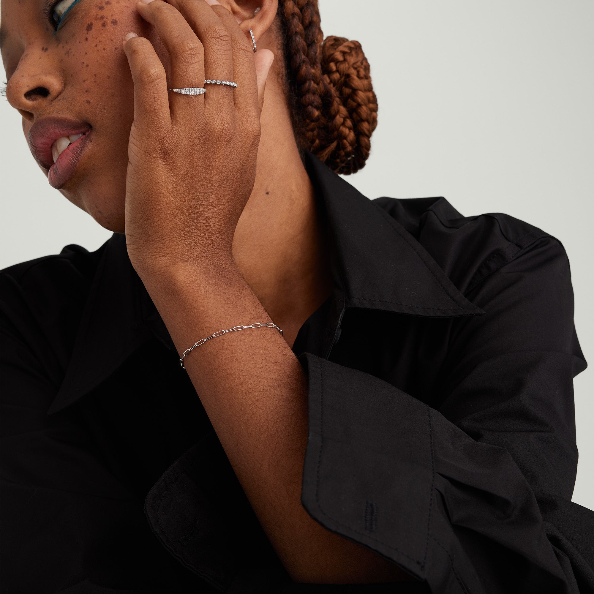 1-WhiteGoldLE_BoyfriendBoldBracelet_WG_Stack_044