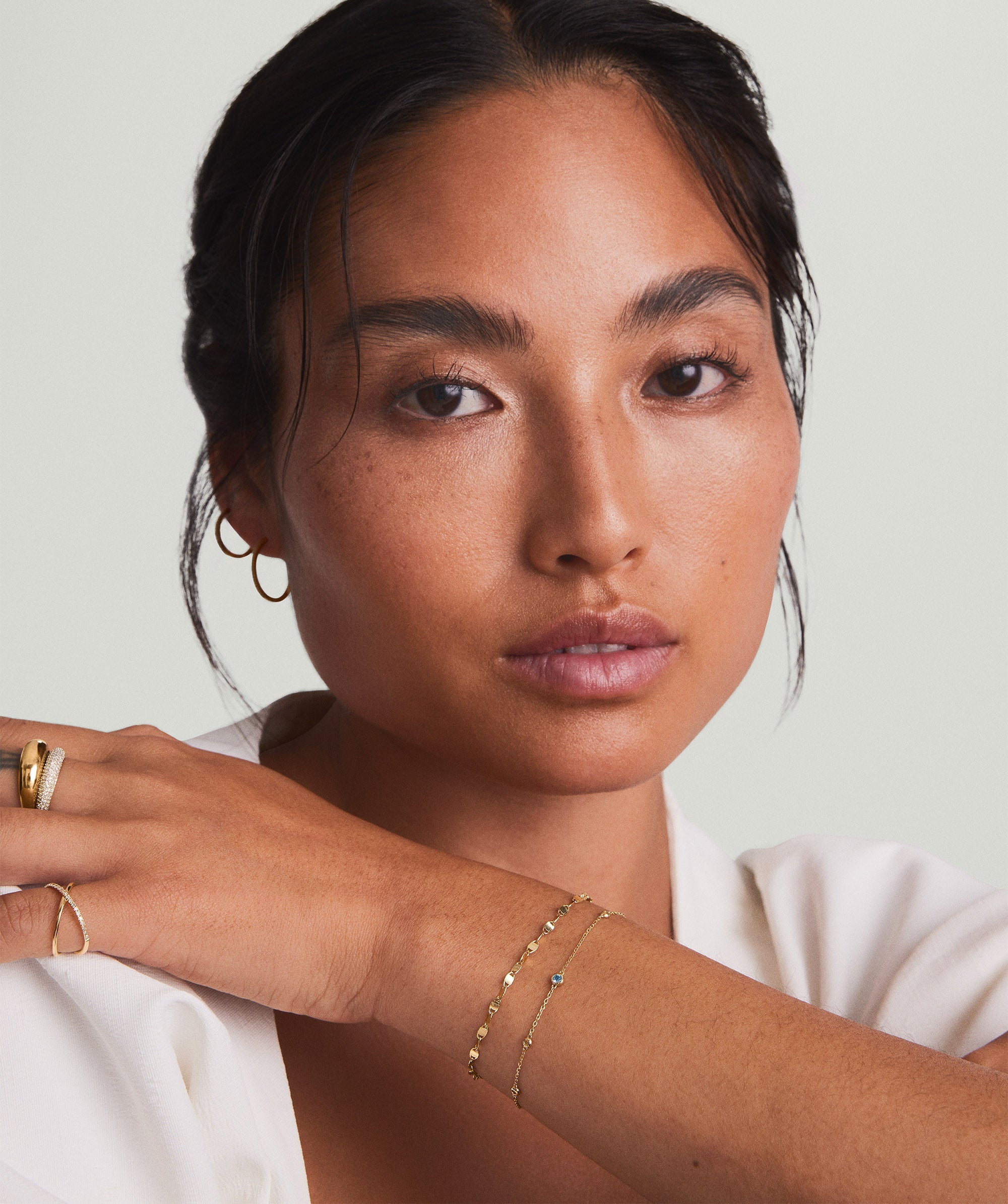 2-BIRTHSTONEBRACELETS_BirthstoneBraceletDecemberBlueTopaz_14k_Stack2_020_edb3352c-fef2-46e2-94d7-d68a02548dc9