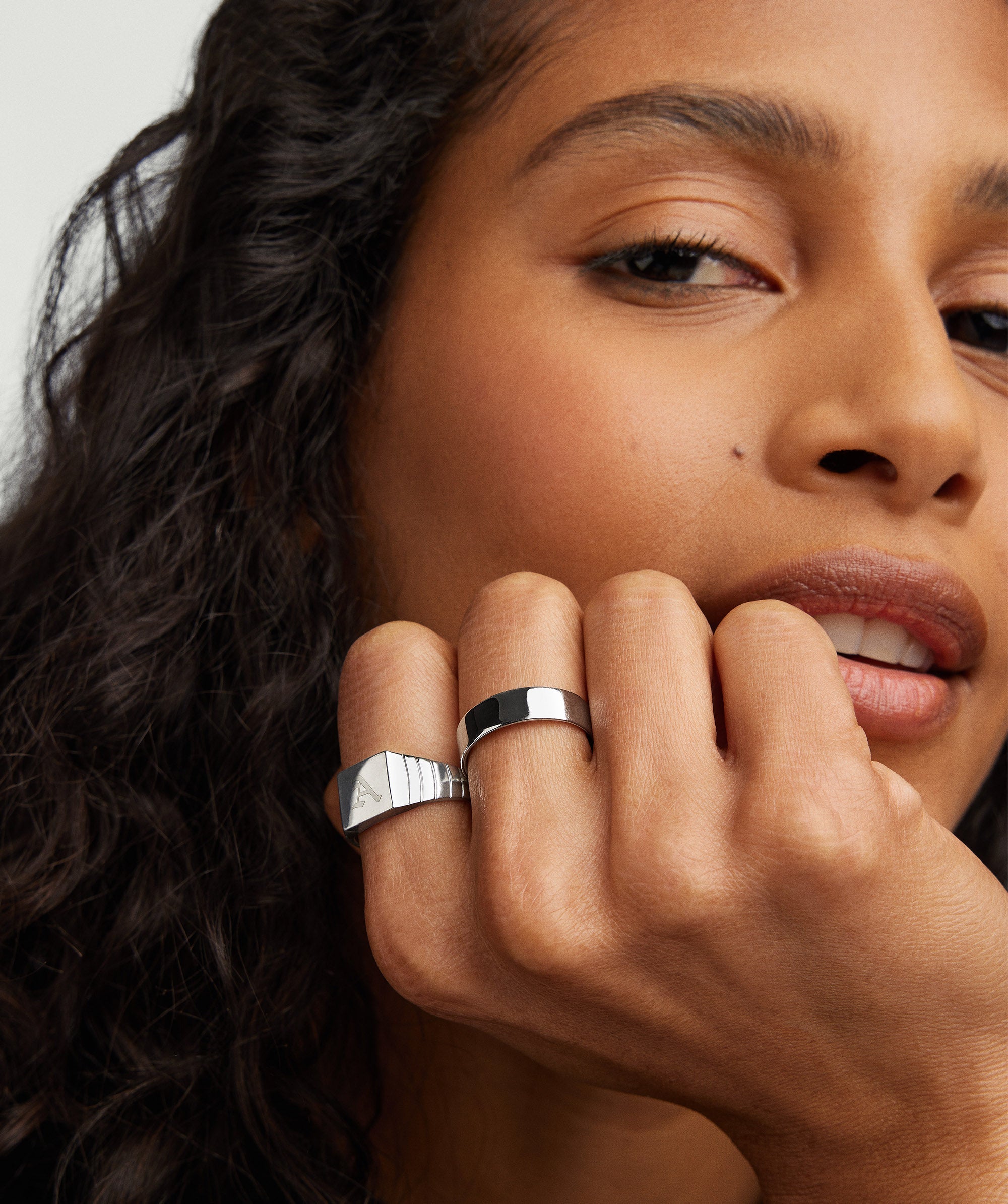 2-MENSCUFFSCORDSANDSIGNETS-BoldSquareSignetRingSilver-SS-Stack2_028