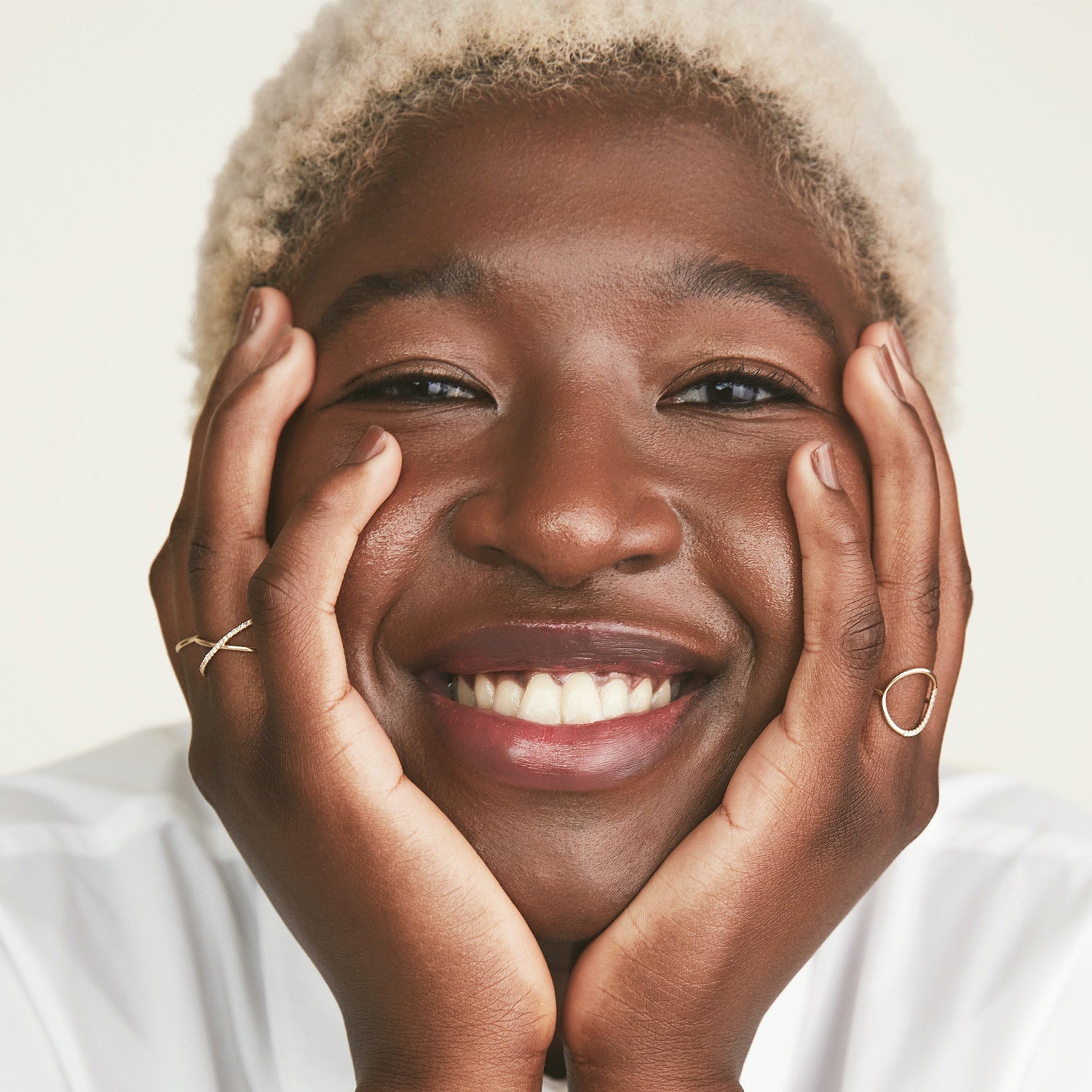 2_PaveDiamondXRing_1c891cbf-11f7-4640-be67-95a50552632a