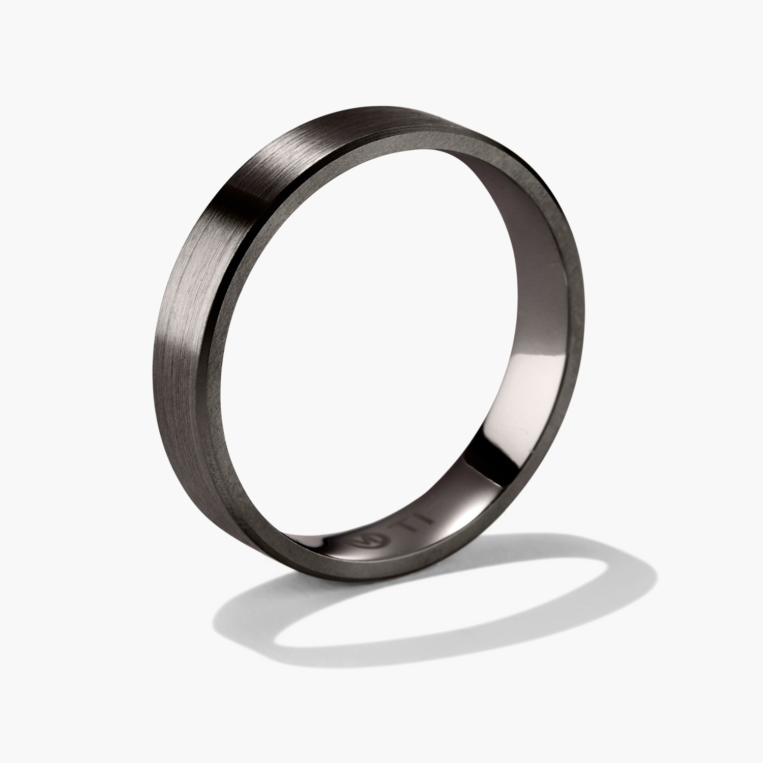 3_Clean_Modern_4mm_BLACK_Titanium_AltView_new_a0e2e28b-062b-4269-b786-1b9395fdacde