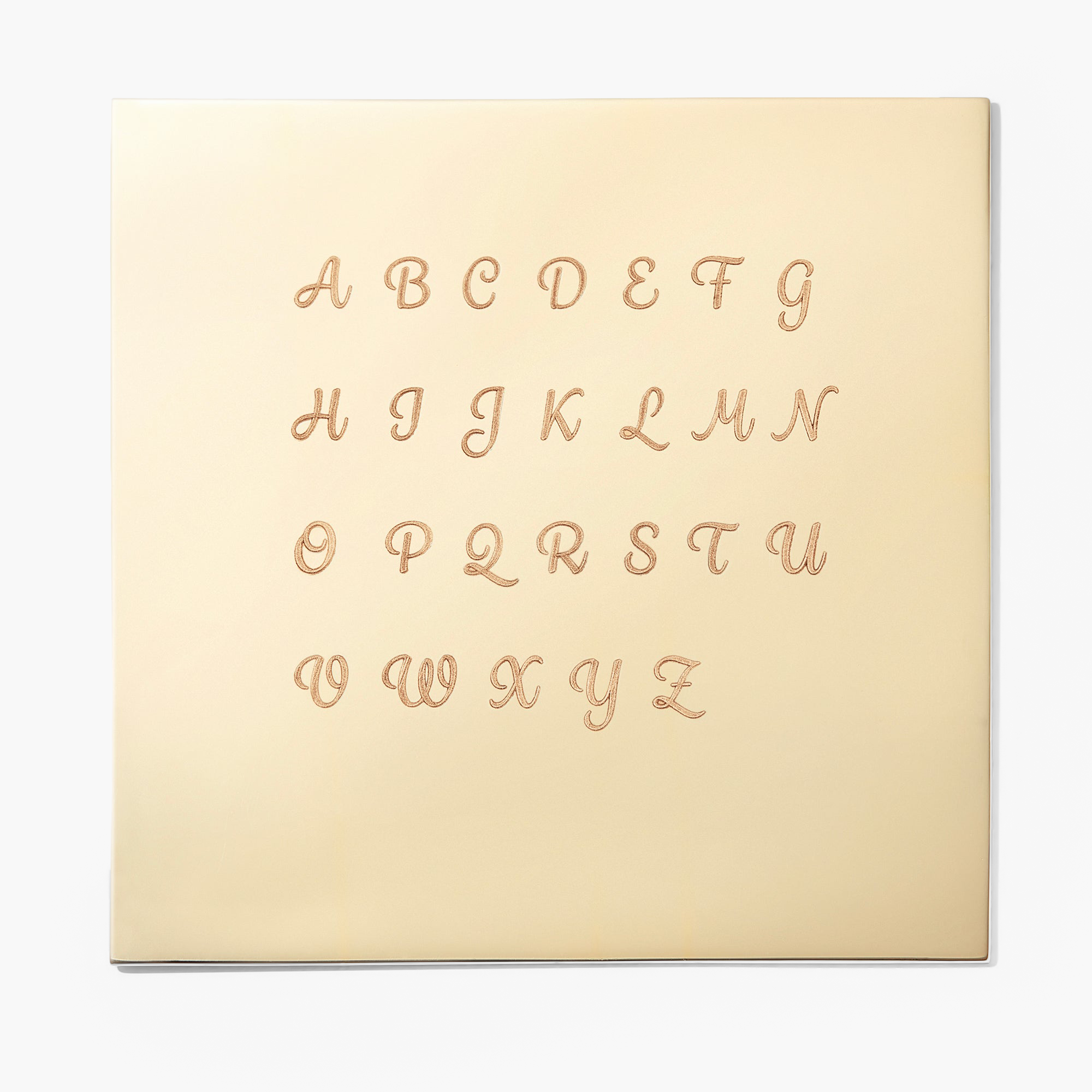 5_SignetRing_Engraving_Detail_new_a229d653-eedc-4603-837c-46bd86176661