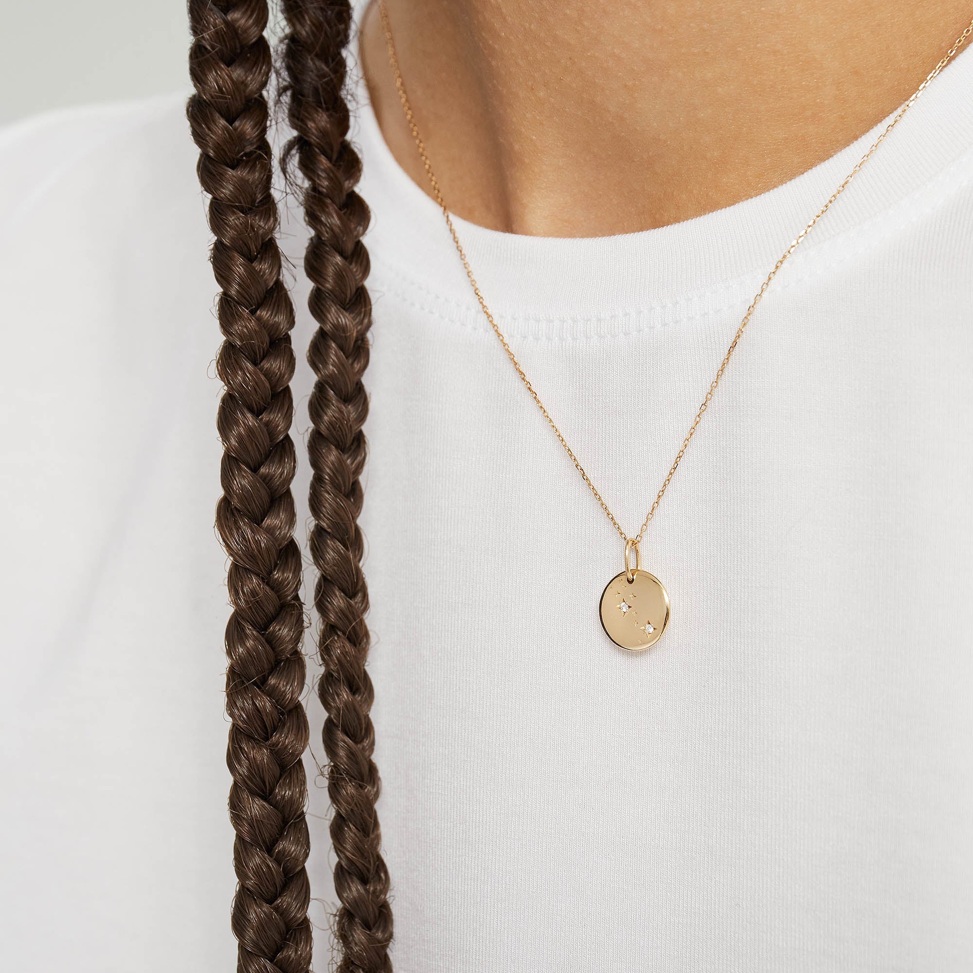 ZodiacTaurusPendant_Solo_022_8563cdc2-2661-4a22-b776-0e19c24ee529